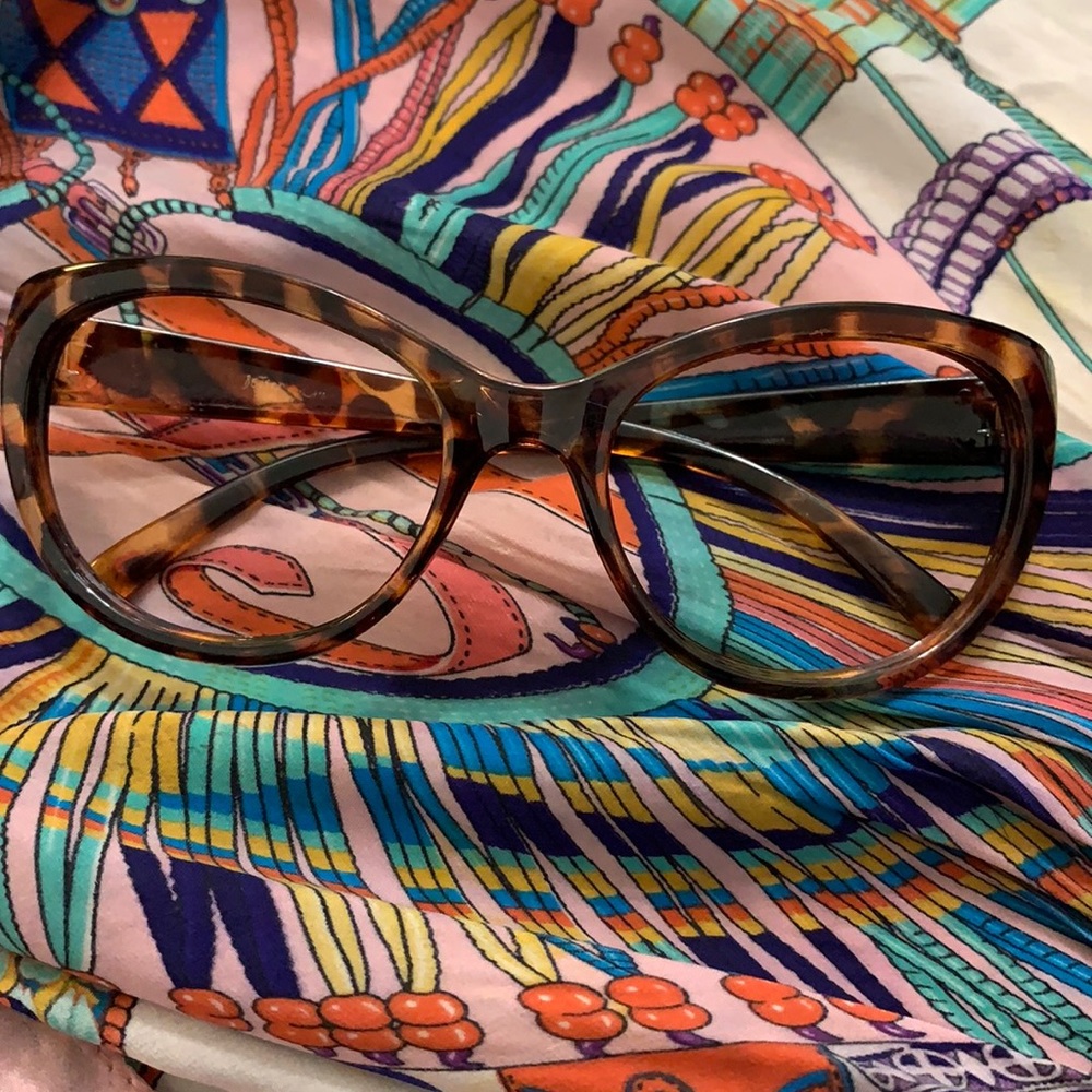 Between Johnson Tortoise Style Cat Eye eyeglasses